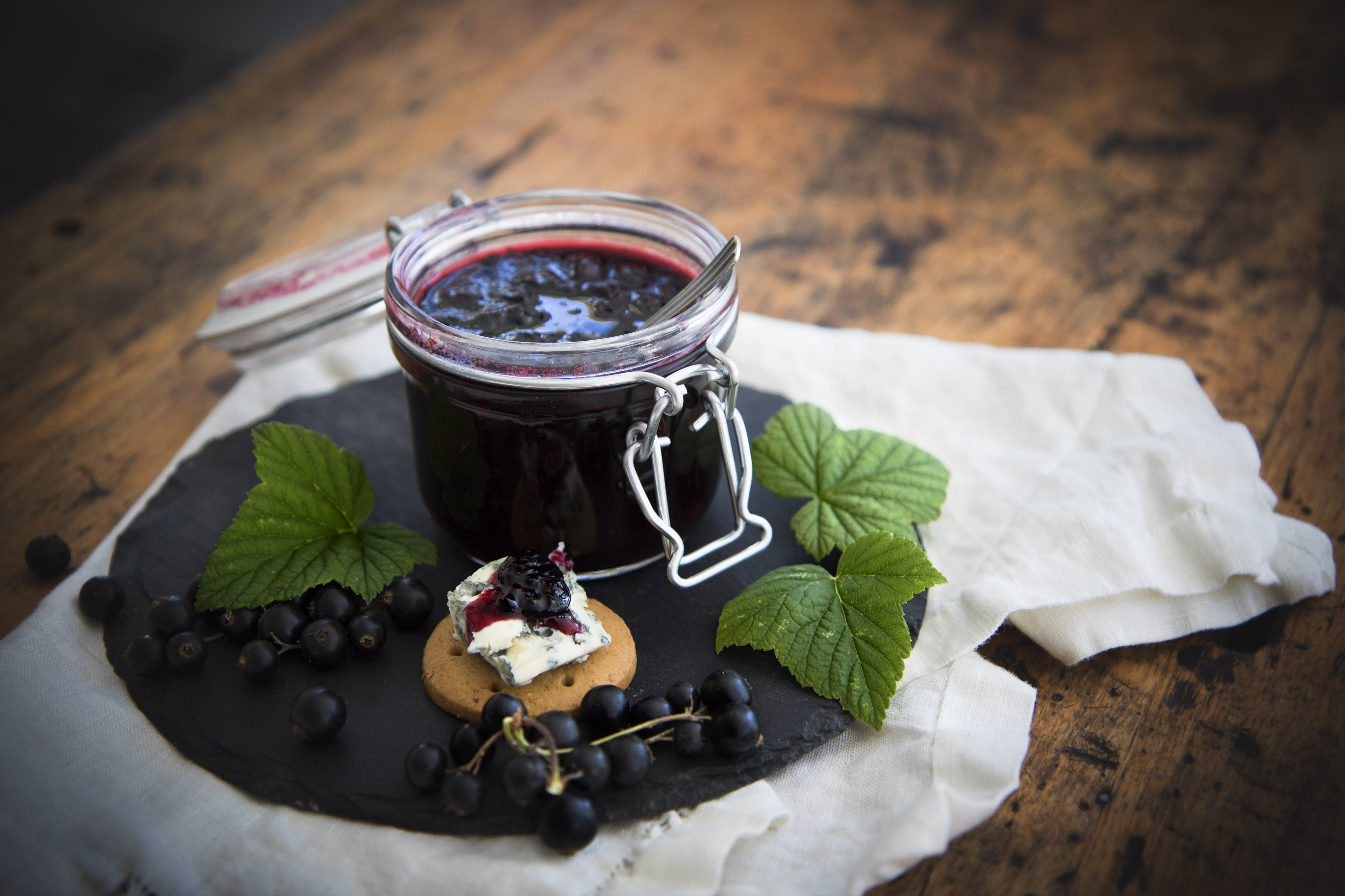Svartvinbärsmarmelad med Earl Grey och konjak