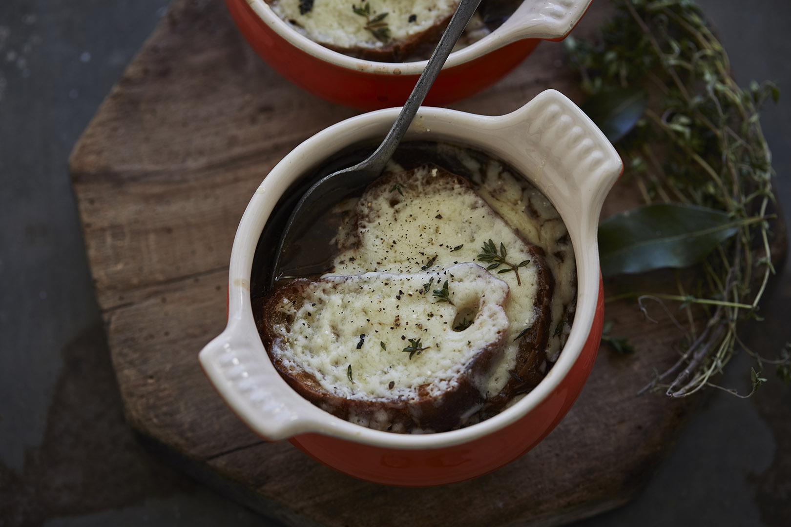 Fransk löksoppa med cheddar